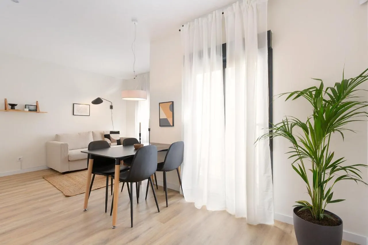 Urban Chill Apartments By Olala Homes L'Hospitalet de Llobregat 0*,