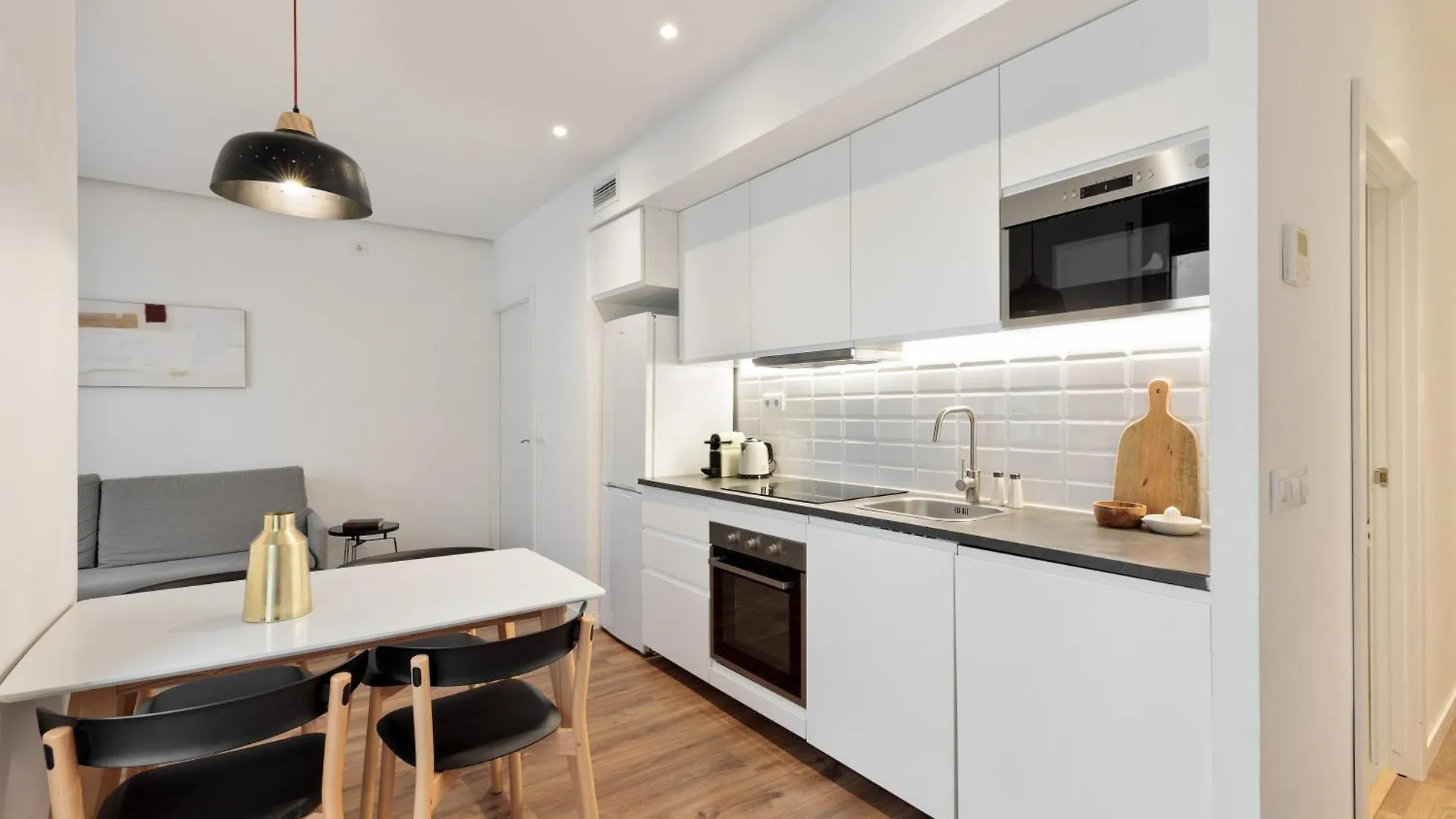 Urban Chill Apartments By Olala Homes L'Hospitalet de Llobregat 0*,